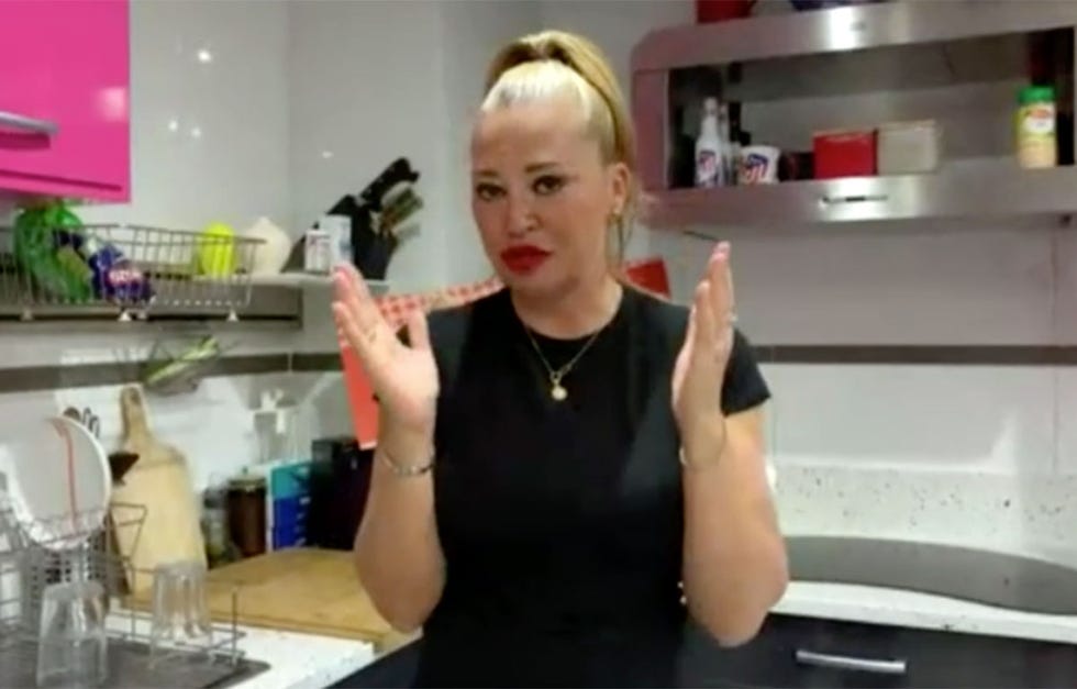 Belén Esteban ha contado, durante su sección de cocina en 'Sálvame', cómo lleva estar separada de  su marido, Miguel Marcos, durante la cuarentena.