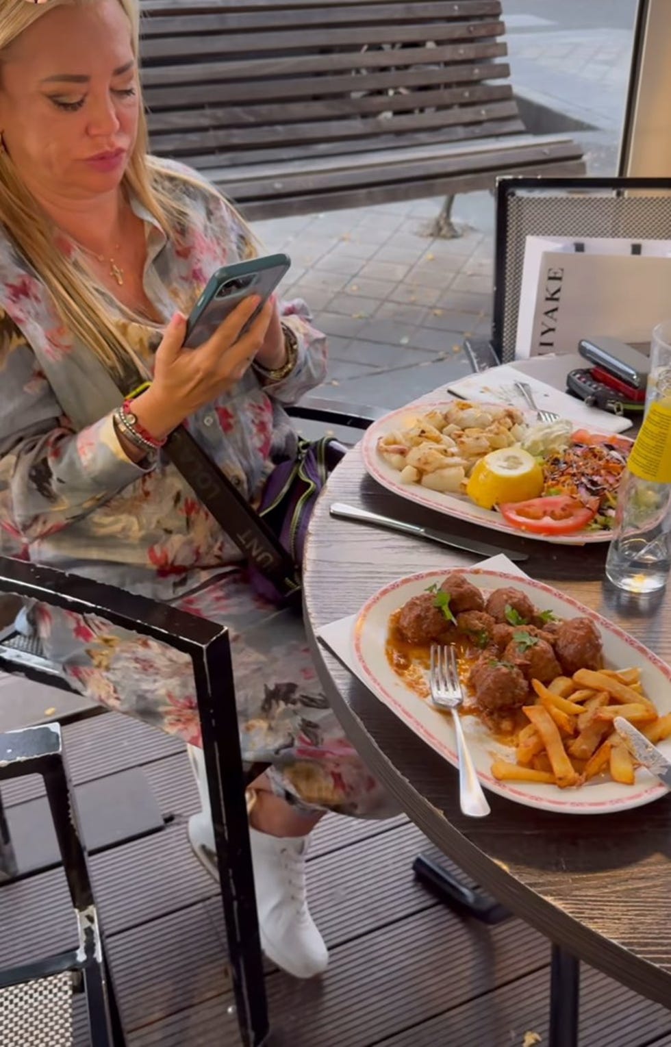 belen esteban comiendo con anabel pantoja