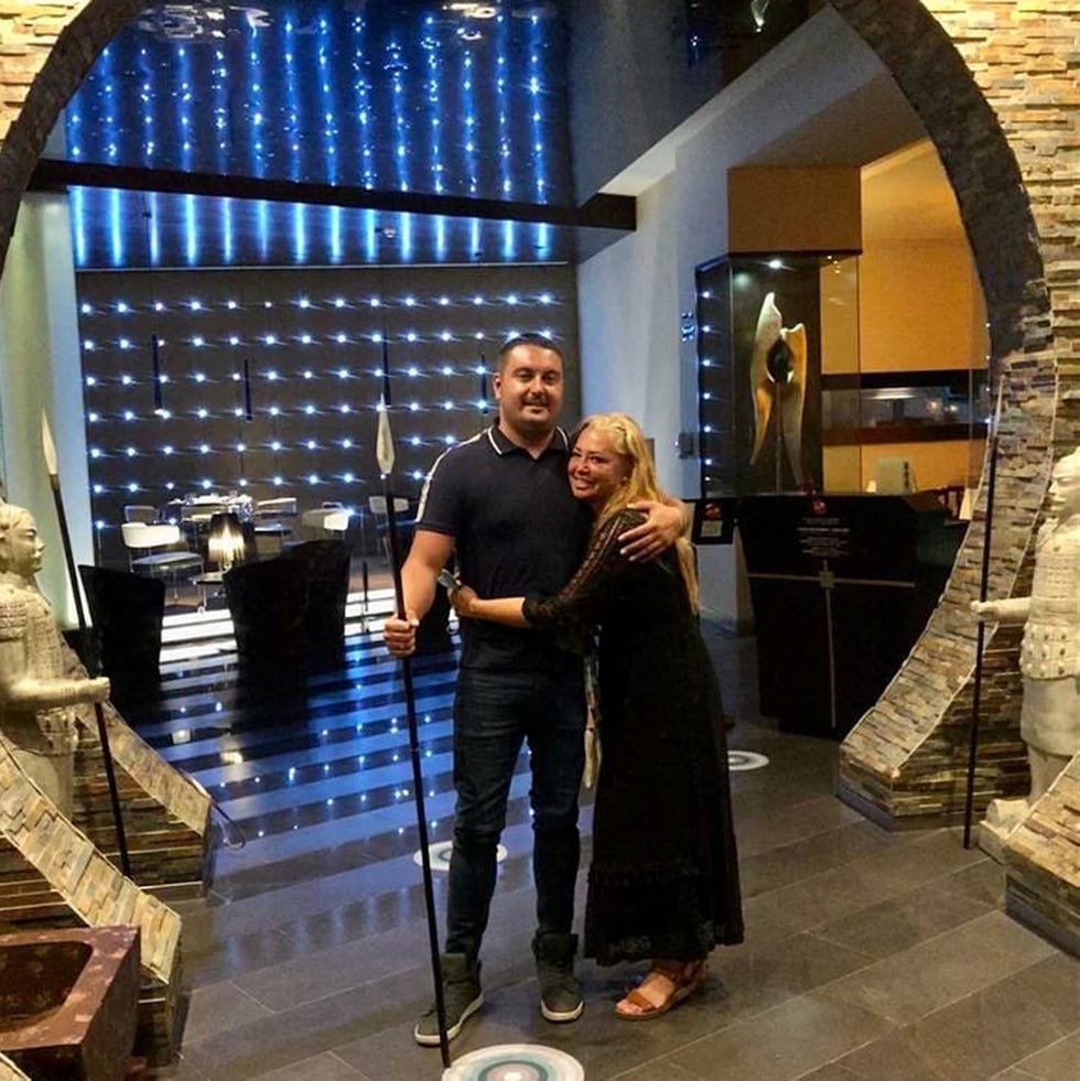 belén esteban y miguel marco reviven su luna de miel en tenerife