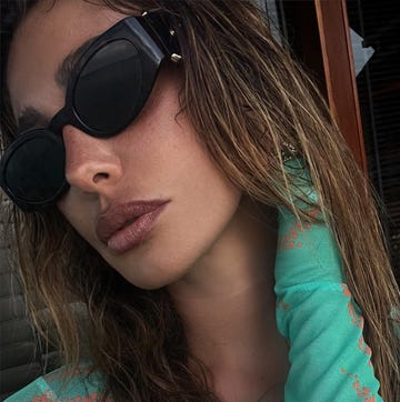 belen rodriguez news foto trucco labbra rossetto nude