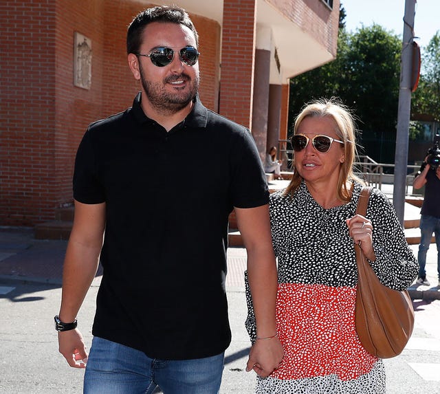 Belén Esteban y Miguel Marcos, en los juzgados contra Toño Sanchís