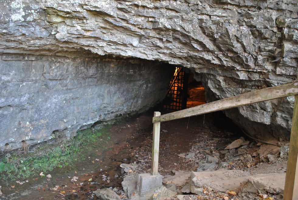 bell witch cave