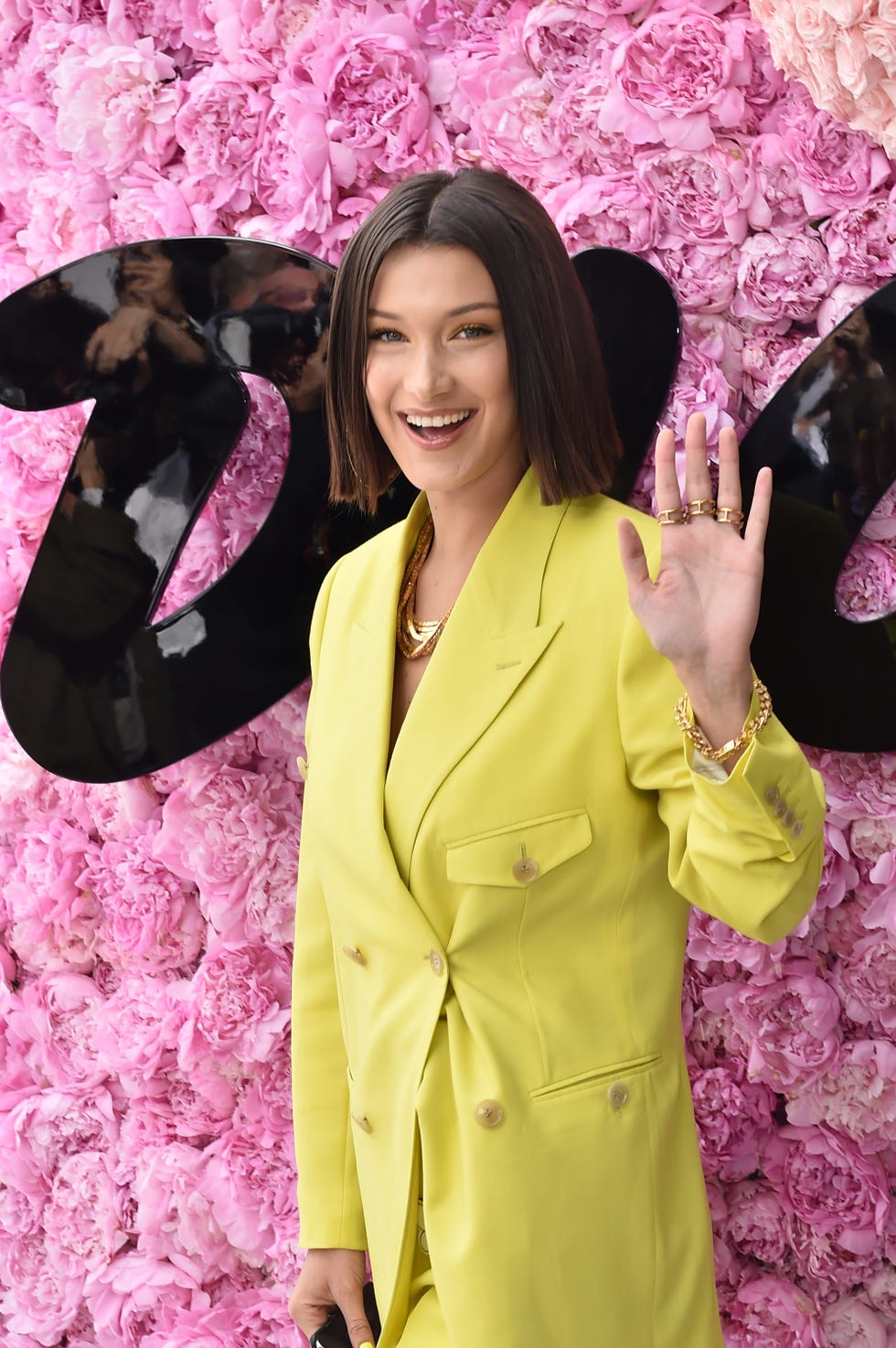 bella hadid bob