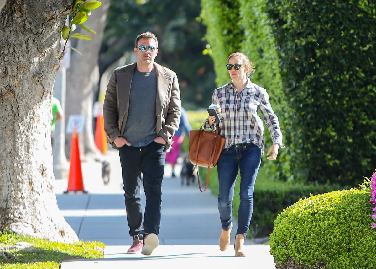 Ben Affleck spends birthday with Jennifer Garner amid split from J.Lo