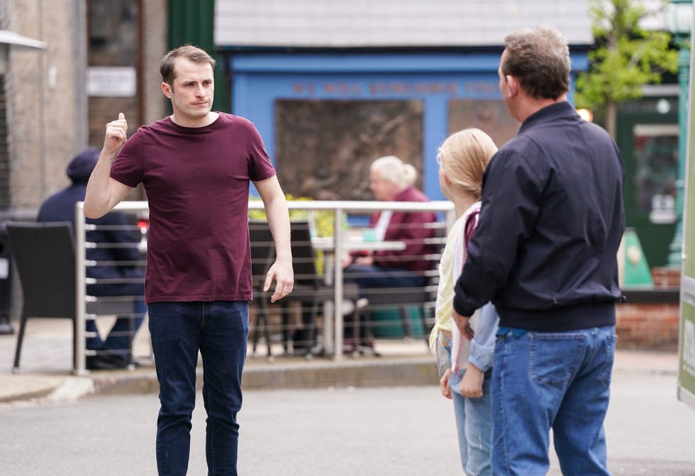 EastEnders' Ben Mitchell to make a mistake with Lexi in eating disorder ...