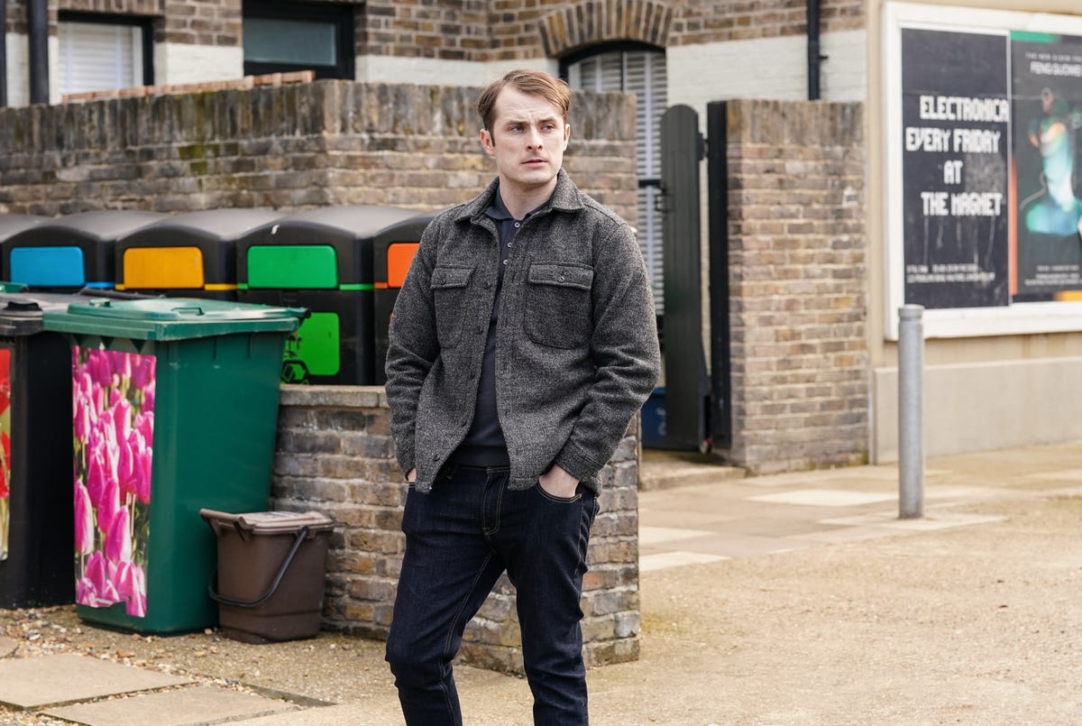 EastEnders spoilers Ben Mitchell makes worrying confession in Lola