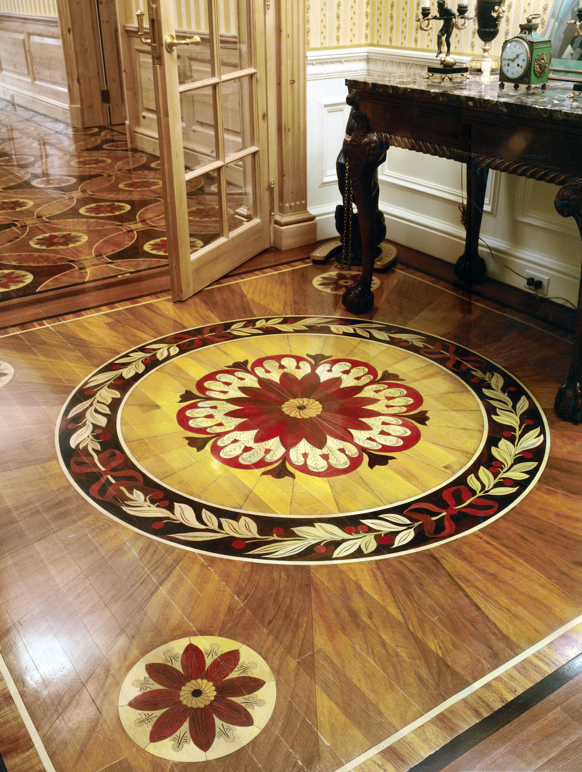 8 Best Painted Floor Ideas - How to Paint a Floor