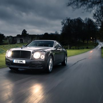 2020 Bentley Mulsanne front 3-4 driving