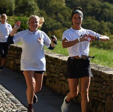 a man and woman running a man and woman running