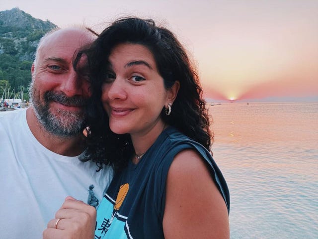 bergüzar korel tendrá una niña leila