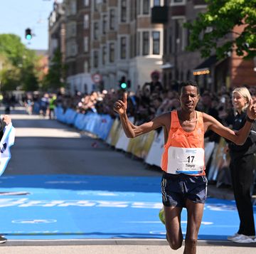 marathon den