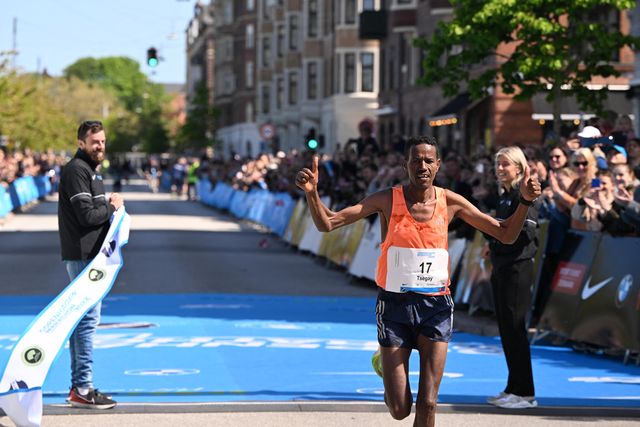 marathon den