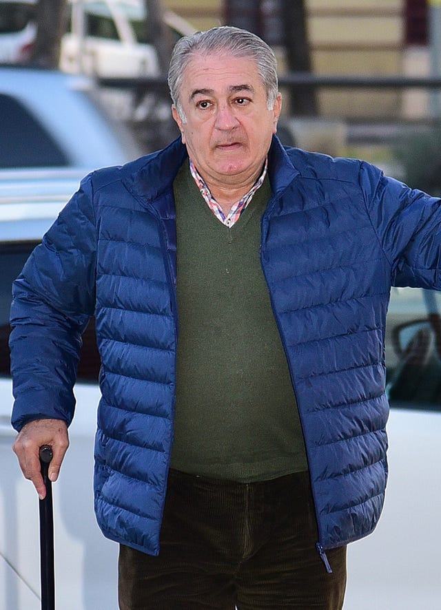 bernando pantoja en las calles de sevilla