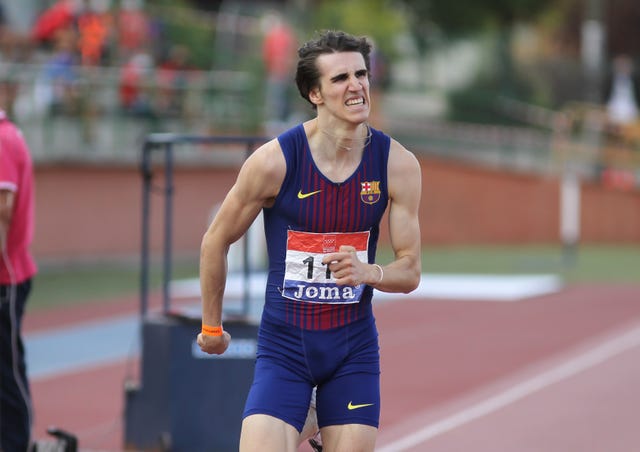 bernat erta corre una prueba de 400 metros