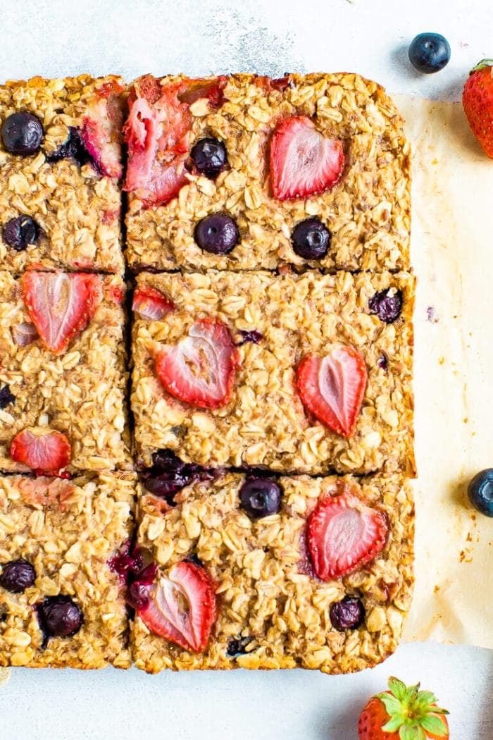 berry baked oatmeal squares, healthy breakfast ideas