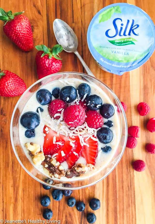 Easy Yogurt Bowls - 8 different ideas to make your breakfast awesome!