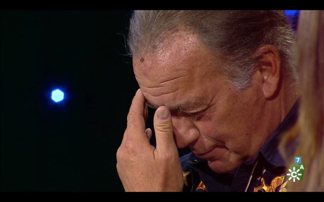 bertín se emociona al escuchar una canción de rocío jurado
