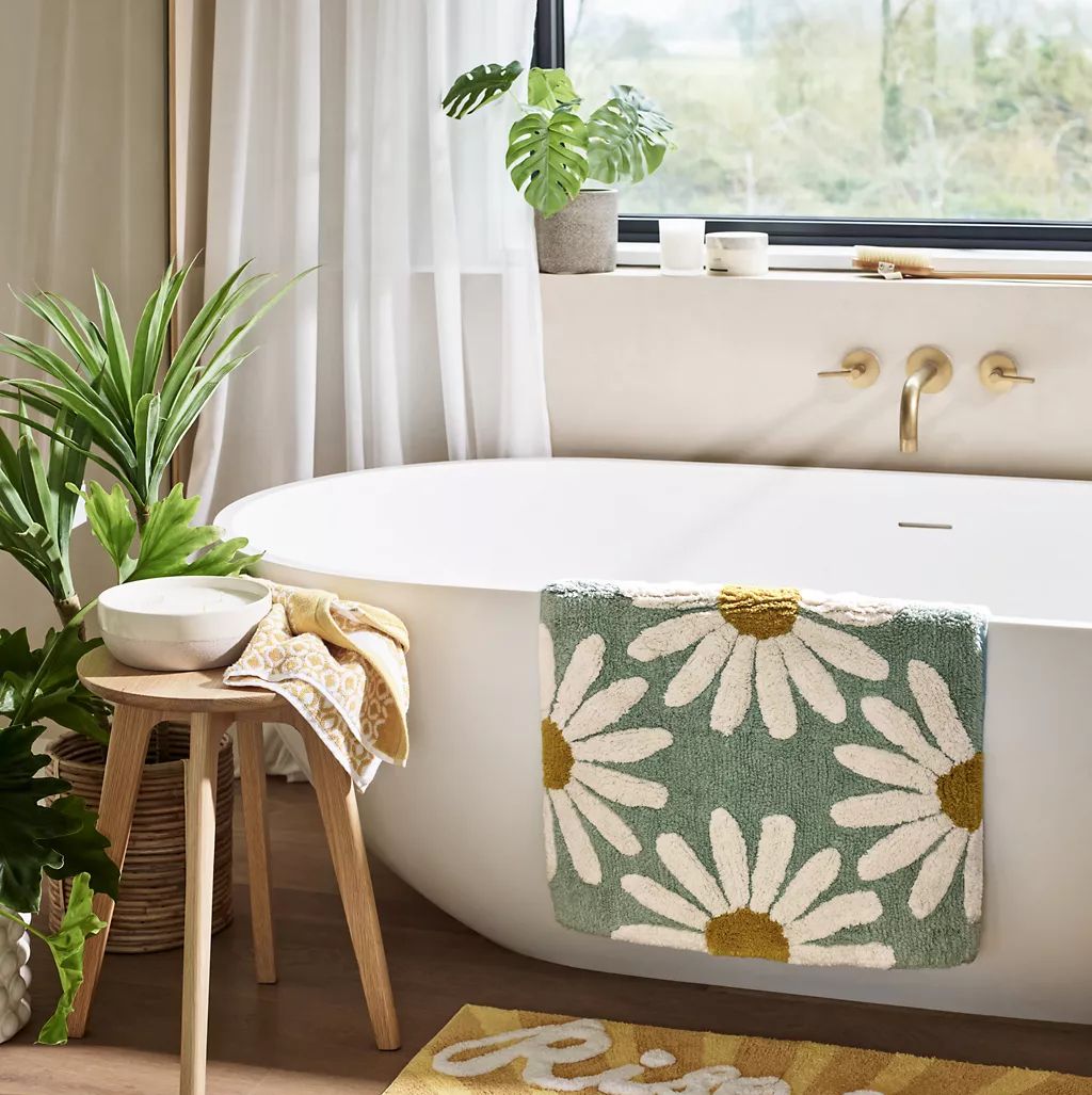 15 Best Bathroom Rugs In 2023, As Per Home Designer