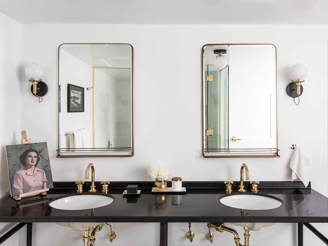 How to Pick Bathroom Vanity Lights: Our 10 Best Tips