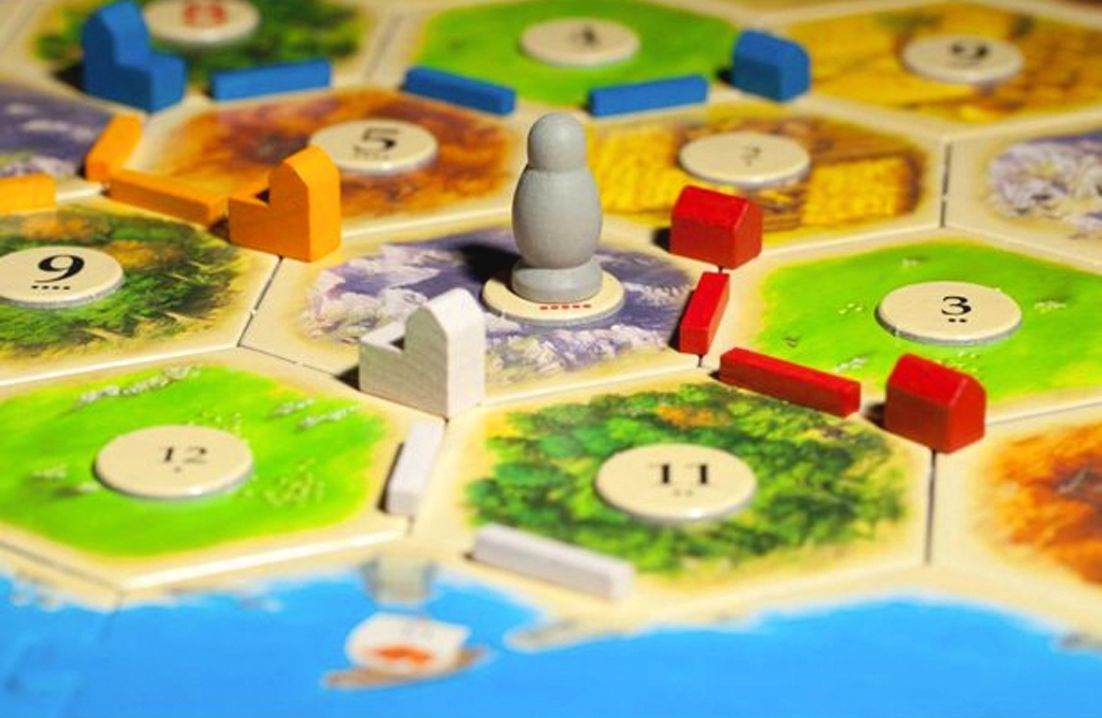 Top 10 Childhood Tabletop Games That You Can Still Play Online