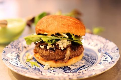 best burger toppings pioneer woman tabasco mayo blue cheese