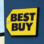 lynnwood, united states   20211117 best buy logo is seen on a storefront in lynnwood
best buy is expected to report its quarterly earnings on november 23, 2021 photo by toby scottsopa imageslightrocket via getty images