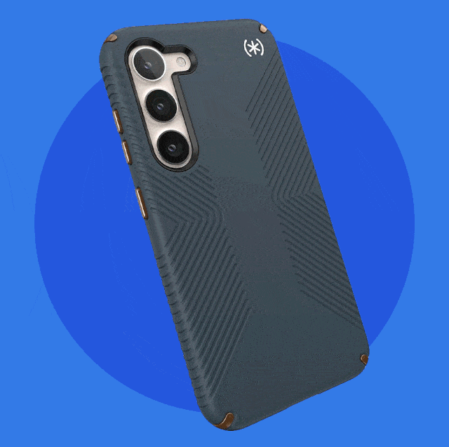 36 Best Cheap Gear Under $30 (2023): Phone Cases, Camera Bags, and More