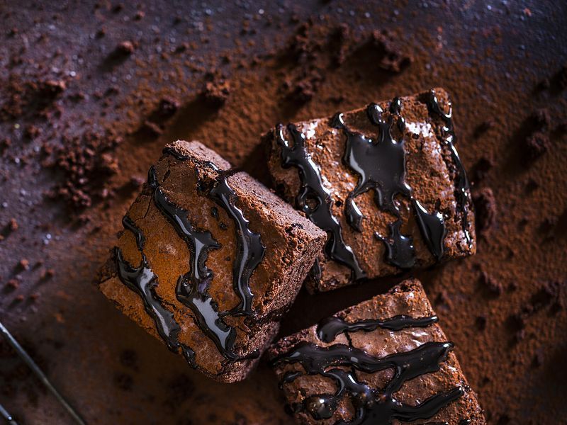 https://hips.hearstapps.com/hmg-prod/images/best-chocolate-brownies-1598528442.jpg?crop=1xw:0.7537688442211056xh;center,top&resize=1200:*