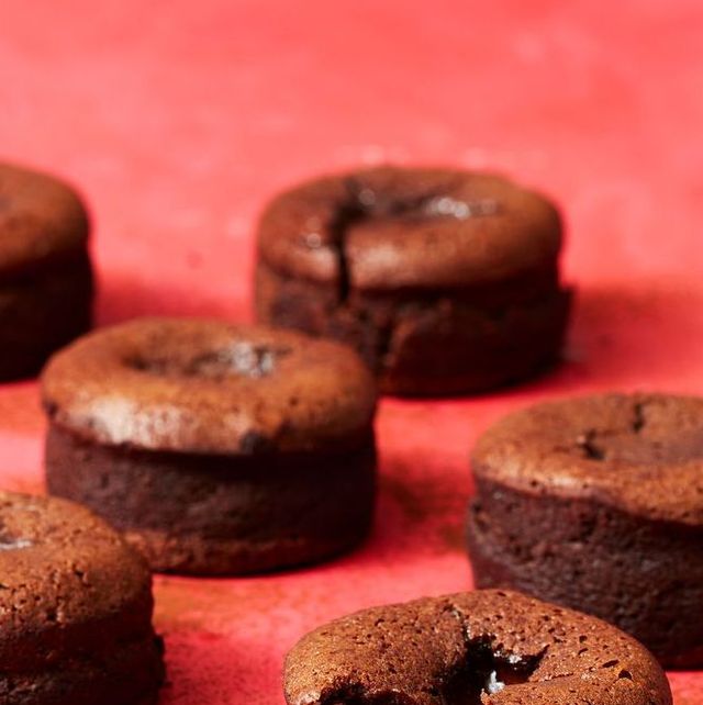 14 Healthy Chocolate Snacks to Satisfy Your Sweet Tooth