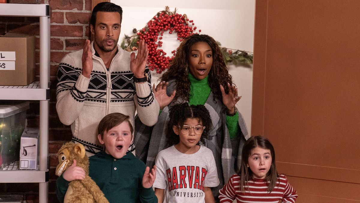 preview for Best. Christmas. Ever! | Official Trailer | Netflix