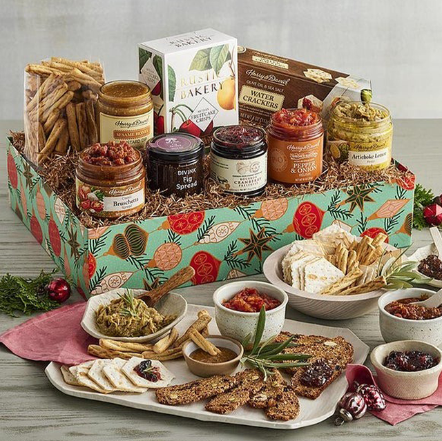 20 Best Christmas Gift Baskets for Delivery 2023