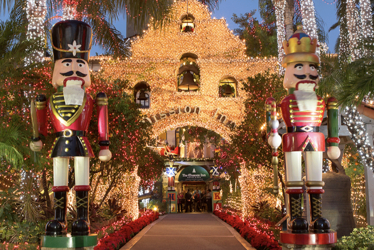 25 Best Christmas Light Displays Across The U.S.