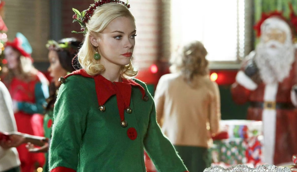 best christmas themed tv shows episodes hart of dixie blue christmas