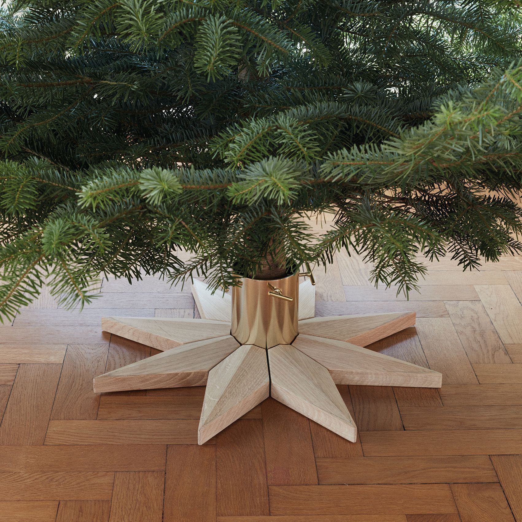 Christmas Tree Stand Outdoor – by Benson - Swedish Design