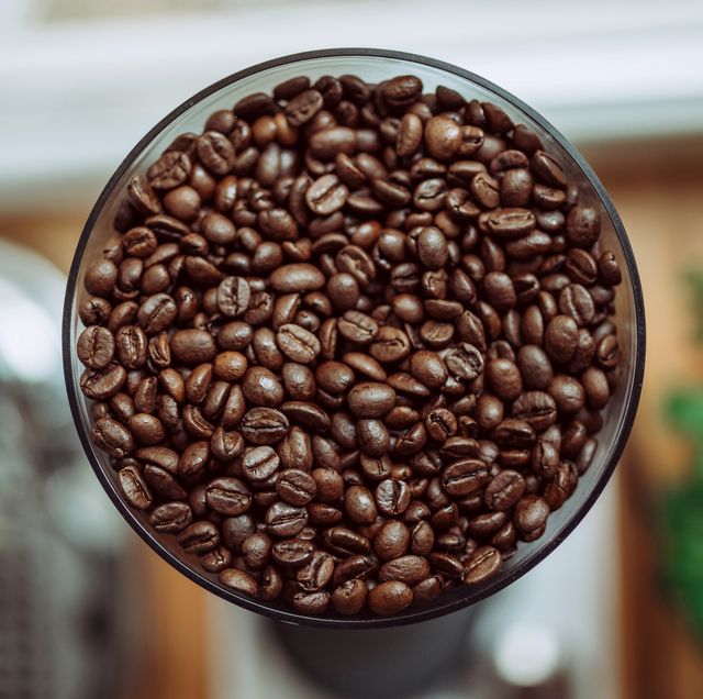 https://hips.hearstapps.com/hmg-prod/images/best-coffee-grinders-1630518092.jpg?crop=0.671xw:1.00xh;0.167xw,0&resize=640:*