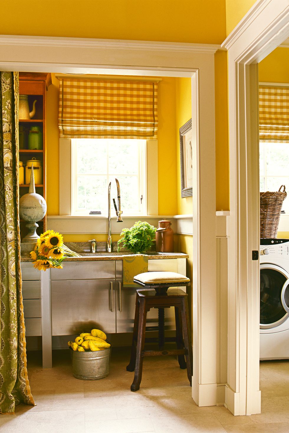 40+ Yellow Colour Combinations: Ideas for Bedroom, Wall & More