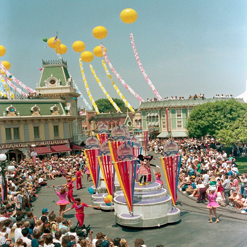 best disney photos disneyland minnie mouse 30th anniversary 1985