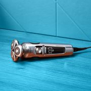 philips norelco electric shaver