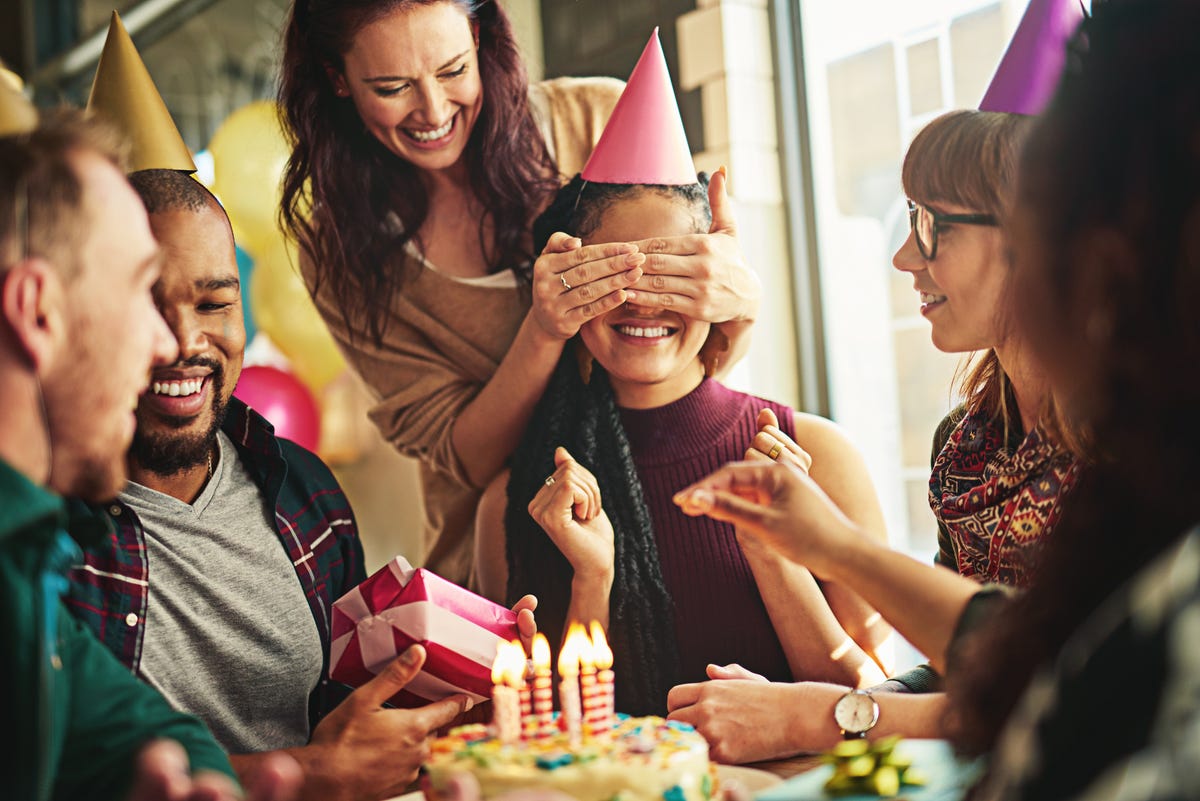 How to Plan a Surprise Birthday Party: Surprise Party Tips