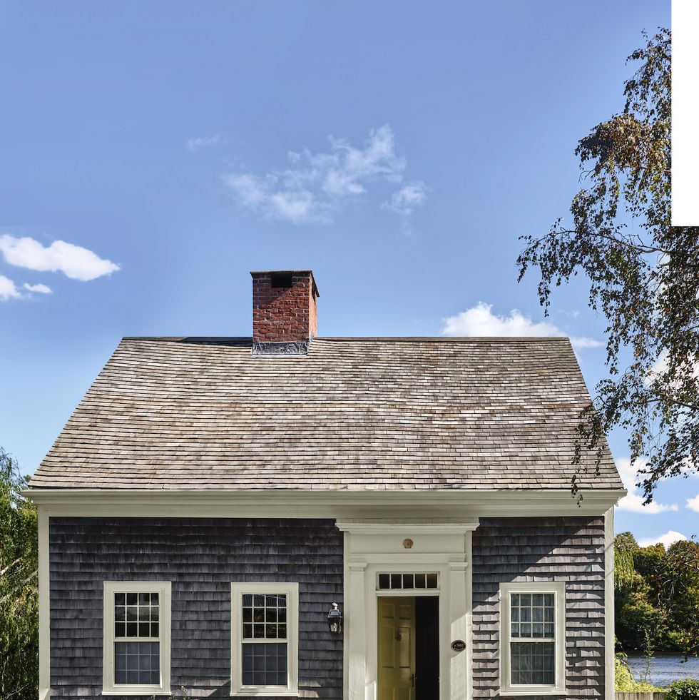 1639 cedar shake cottage, cape cod, massachusetts, mossy green front door
