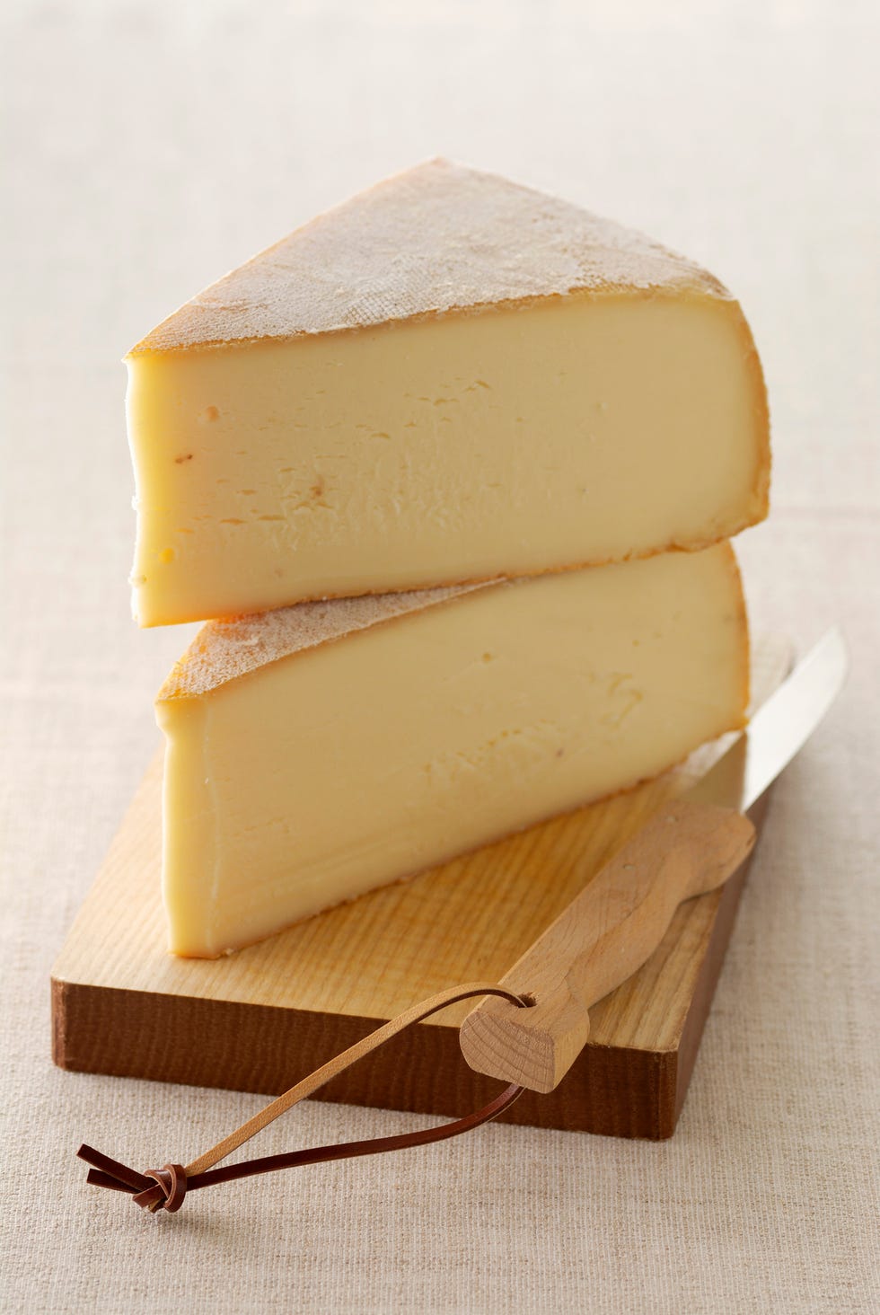 10 Best Gruyère Cheese Substitutes - What to Substitute for Gruyère