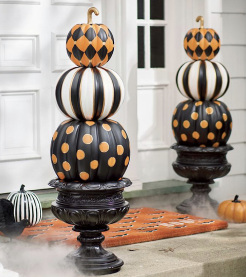 25 Best Halloween Porch Decorations - DIY Halloween Porch Ideas