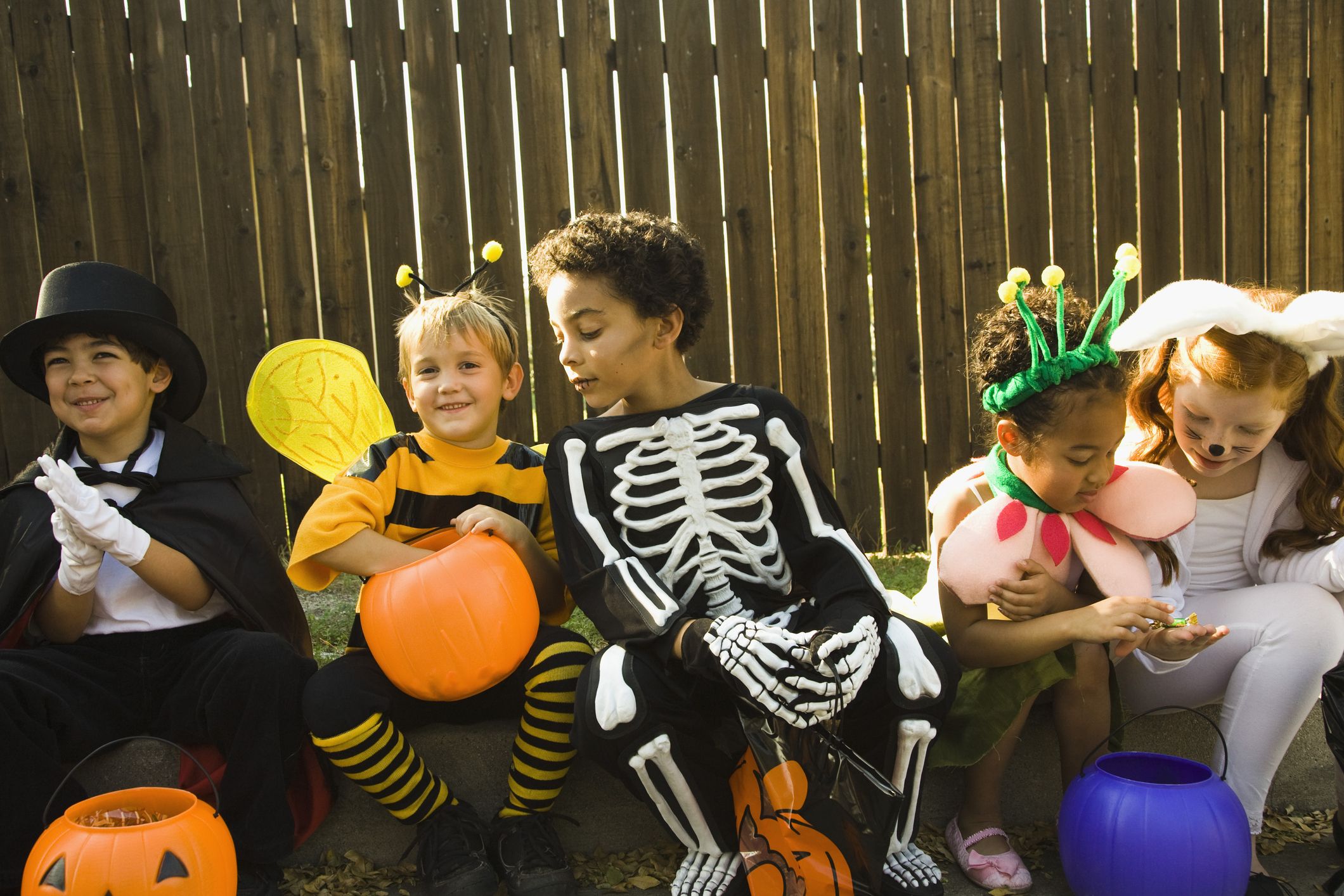 Happy Halloween Wine & Snack Collection