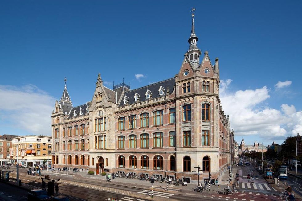 Best Hotels In Amsterdam 5 6414f1906ec43 ?crop=1xw 0.9995119570522205xh;center,top&resize=980 *