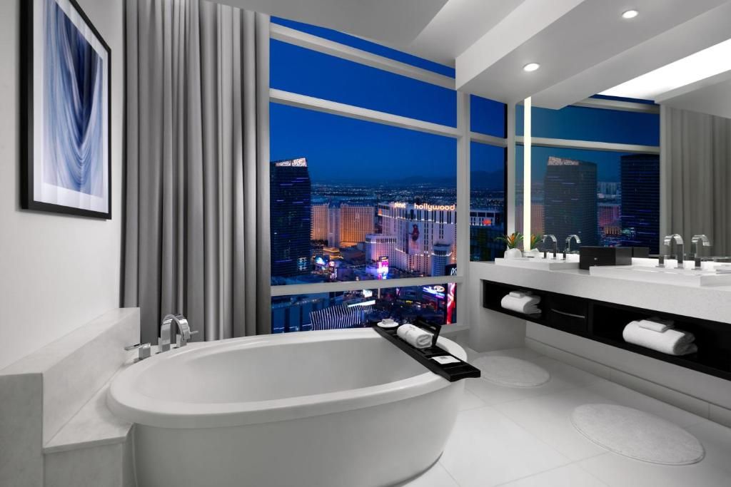 Best hotel bathrooms in Las Vegas