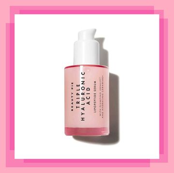 hyaluronic acid serum in pink and white bottle