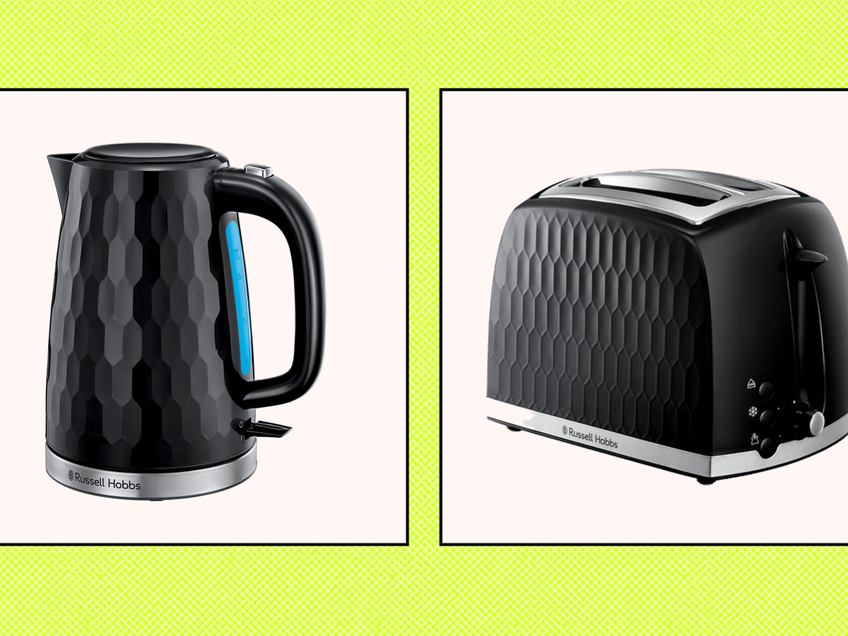 https://hips.hearstapps.com/hmg-prod/images/best-kettle-toaster-sets-1658481508.png?crop=0.6697674418604651xw:1xh;center,top&resize=1200:*