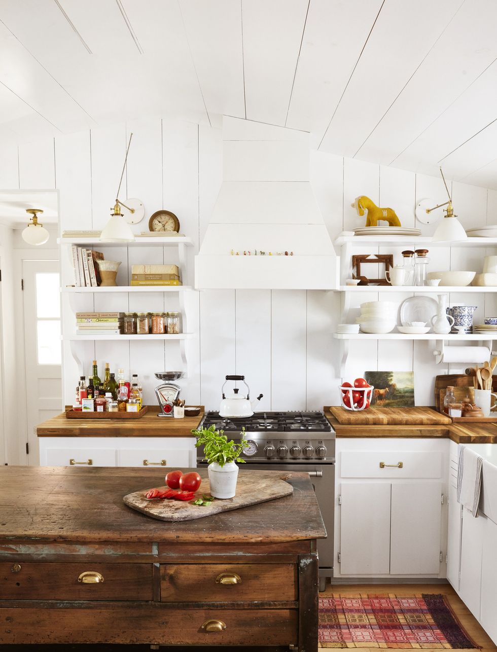 long island farmhouse of antiques dealer hadley wiggins marin owner of north fork antiques shop north found co and daniele marin kitchen