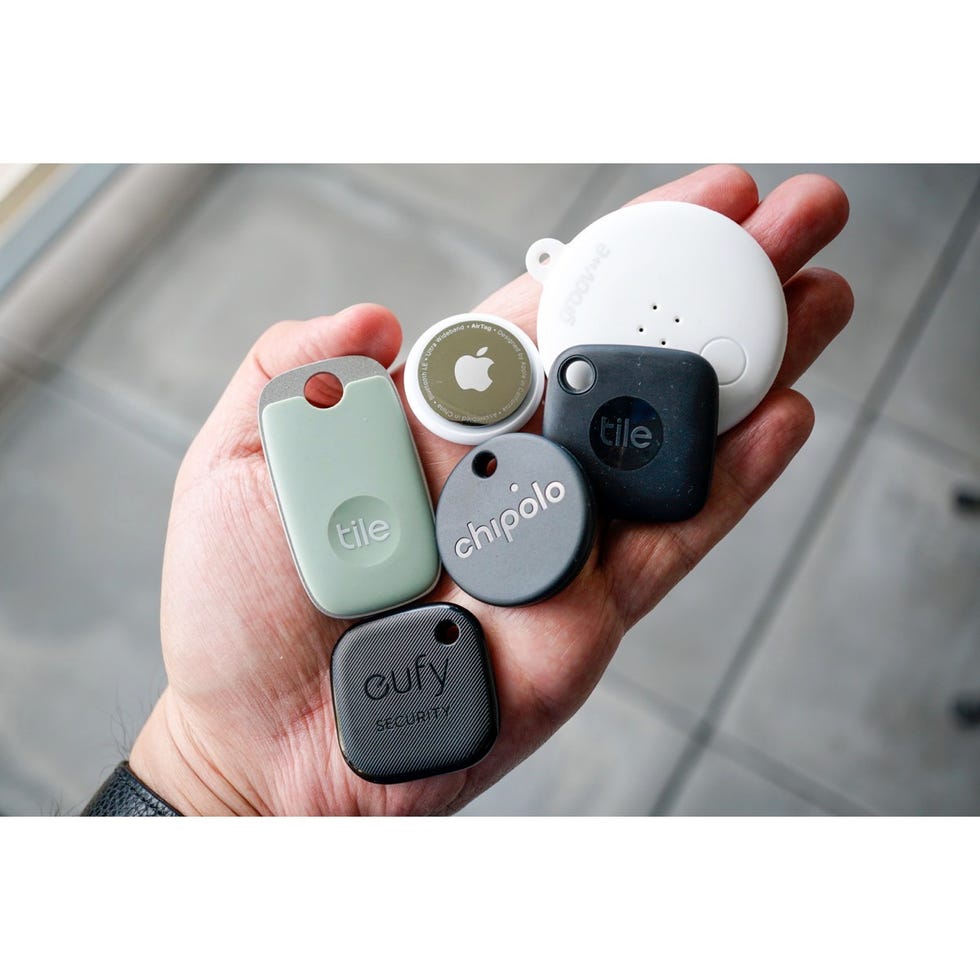 best luggage trackers and key finders uk
