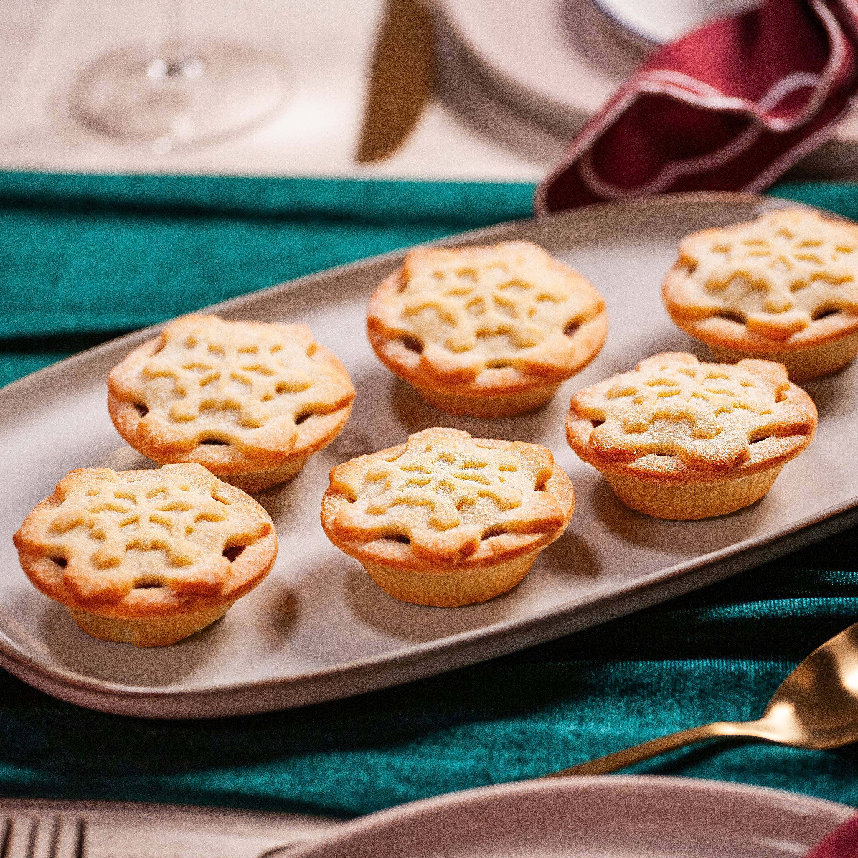 Snowflake Pie Crust Cutters  The Nibble Webzine Of Food